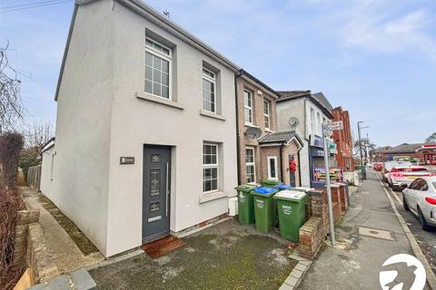 2 bedroom semi-detached house to rent, Lion Road, Bexleyheath, DA6