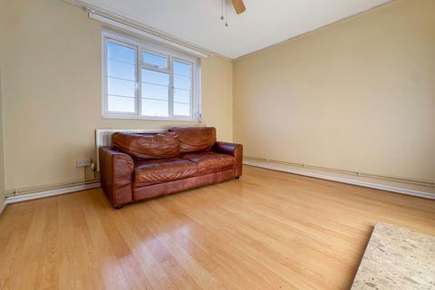 2 bedroom flat for sale, Melford Road, London SE22