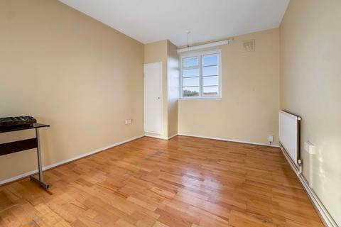 2 bedroom flat for sale, Melford Road, London SE22