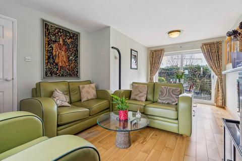 undefined, Parsonage Court, Tring