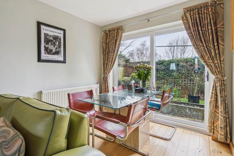 undefined, Parsonage Court, Tring
