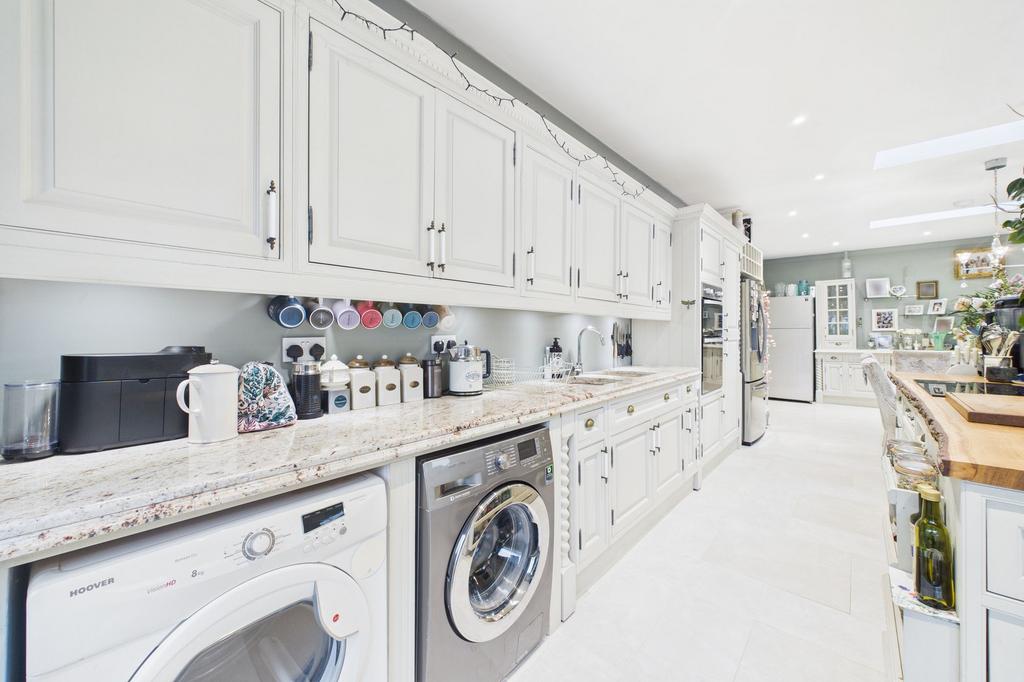Kitchen / day room
