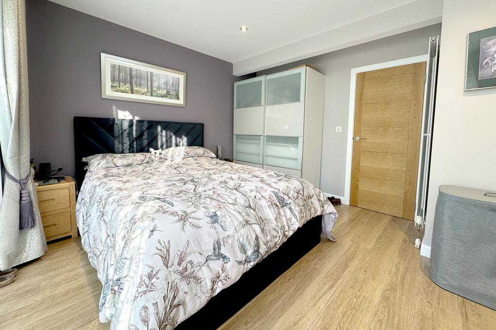 Main bedroom / annexe / shower room / Lounge