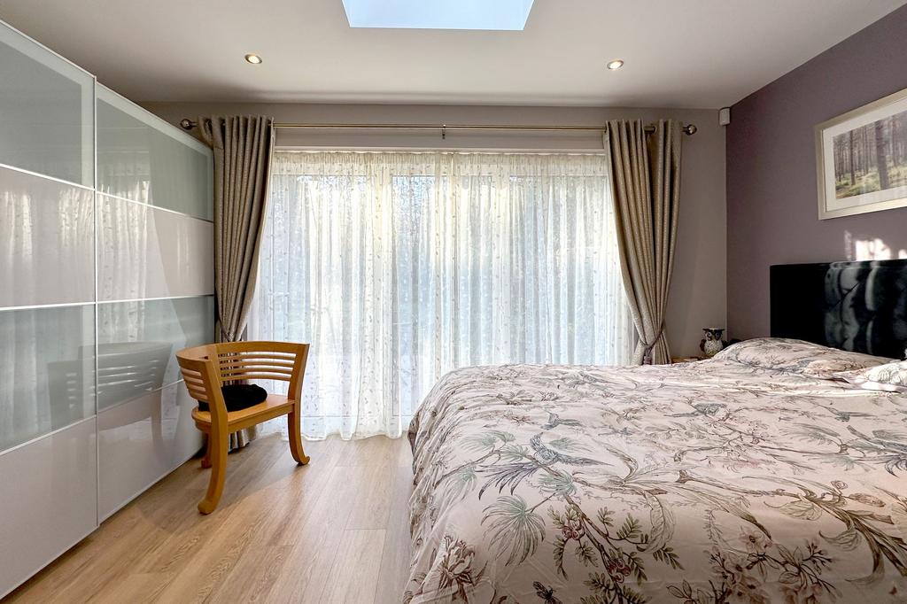 Main bedroom / annexe / shower room / Lounge