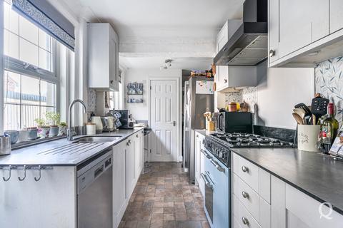 3 bedroom terraced house for sale, Church Road, Murston, Sittingbourne, Kent, ME10