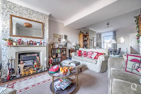 3 bedroom terraced house for sale, Church Road, Murston, Sittingbourne, Kent, ME10
