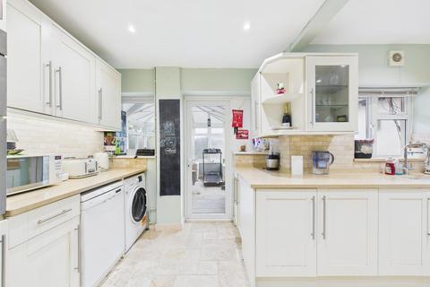 undefined, Woodplace lane, Coulsdon CR5