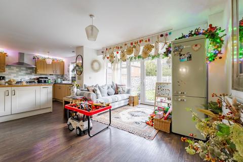 5 bedroom detached house for sale, Taylors Lane, Old Catton