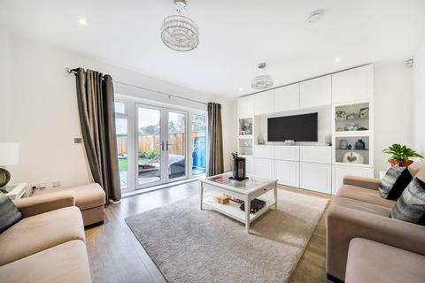 4 bedroom detached house for sale, Porkele Place, Caterham CR3