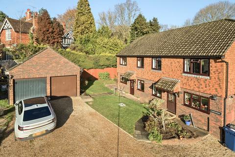 undefined, Crofts Close, Chiddingfold, GU8