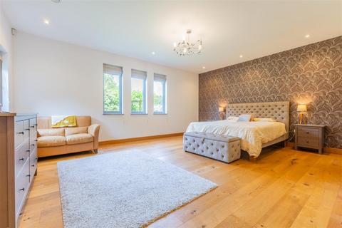 5 bedroom detached bungalow for sale, * SIGNATURE HOMES * Doddinghurst Road, Doddinghurst, Brentwood