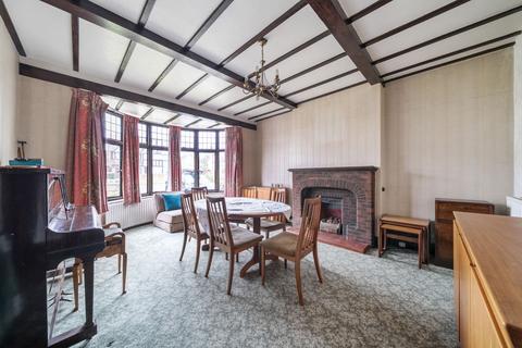 4 bedroom semi-detached house for sale, Wanstead Road, Bromley
