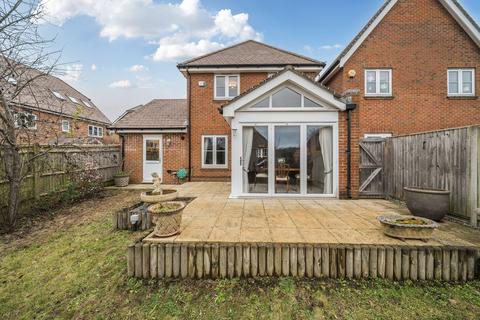 3 bedroom detached house for sale, Sycamore Mews, Caterham CR3