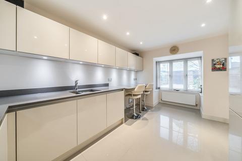 3 bedroom detached house for sale, Sycamore Mews, Caterham CR3