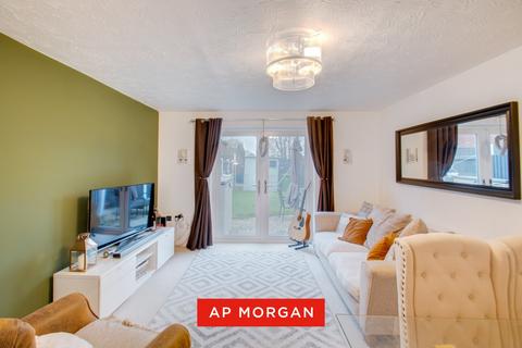 2 bedroom semi-detached house for sale, Barnswood Close, Halesowen, West Midlands, B63