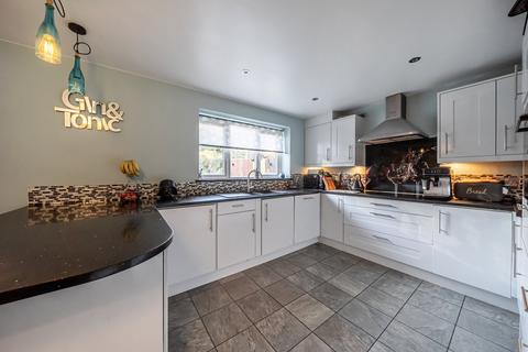4 bedroom detached house for sale, Plough Lane, Shefford, SG17