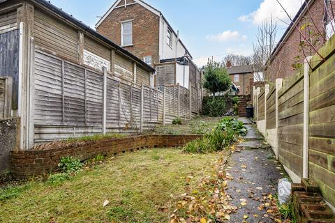 undefined, Farningham Road, Caterham CR3