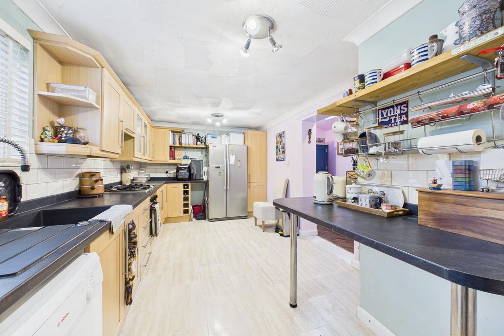 Kitchen / Breakfast Room
