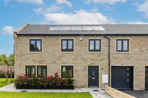 4 bedroom semi-detached house for sale, Scholebrook Lane, Tong BD4