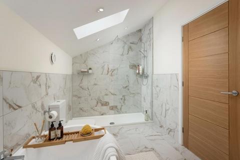 4 bedroom semi-detached house for sale, Scholebrook Lane, Tong BD4