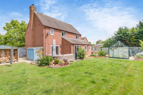 5 bedroom detached house for sale, Sovereign Chase, Staunton, Gloucester