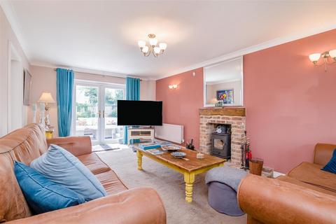 5 bedroom detached house for sale, Sovereign Chase, Staunton, Gloucester