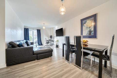 2 bedroom apartment for sale, Scotts Road, Bromley