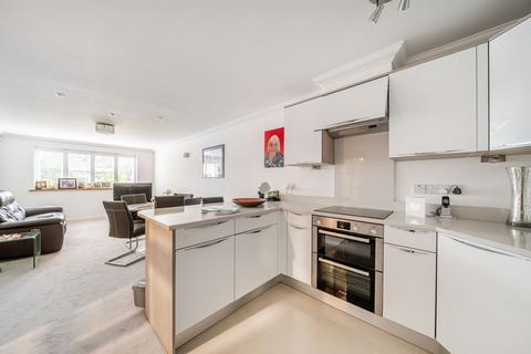 2 bedroom flat for sale, Chaldon Road, Caterham CR3