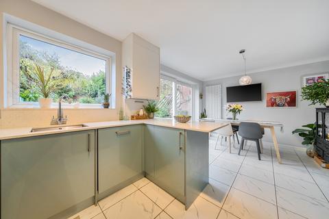 4 bedroom terraced house for sale, Romney Drive, Bromley