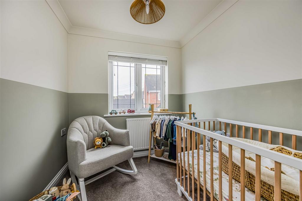 1 Caer Peris View, Portchester-Small-Portico Market