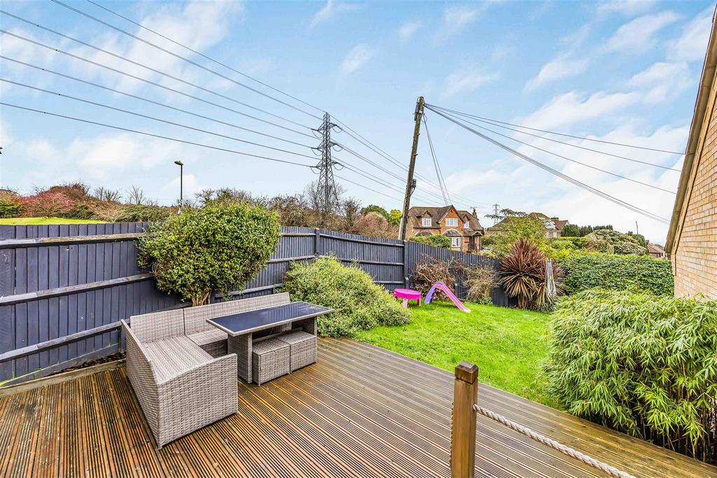 1 Caer Peris View, Portchester-Small-Portico Market