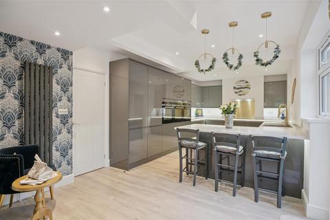 5 bedroom detached bungalow for sale, Leighton Road, Edlesborough, Buckinghamshire