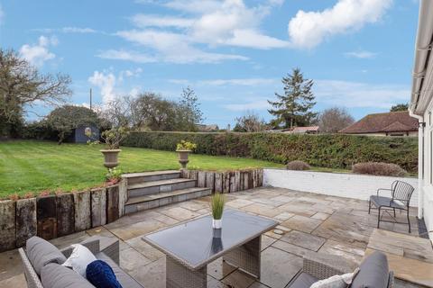5 bedroom detached bungalow for sale, Leighton Road, Edlesborough, Buckinghamshire