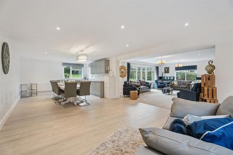 undefined, Leighton Road, Edlesborough, Buckinghamshire
