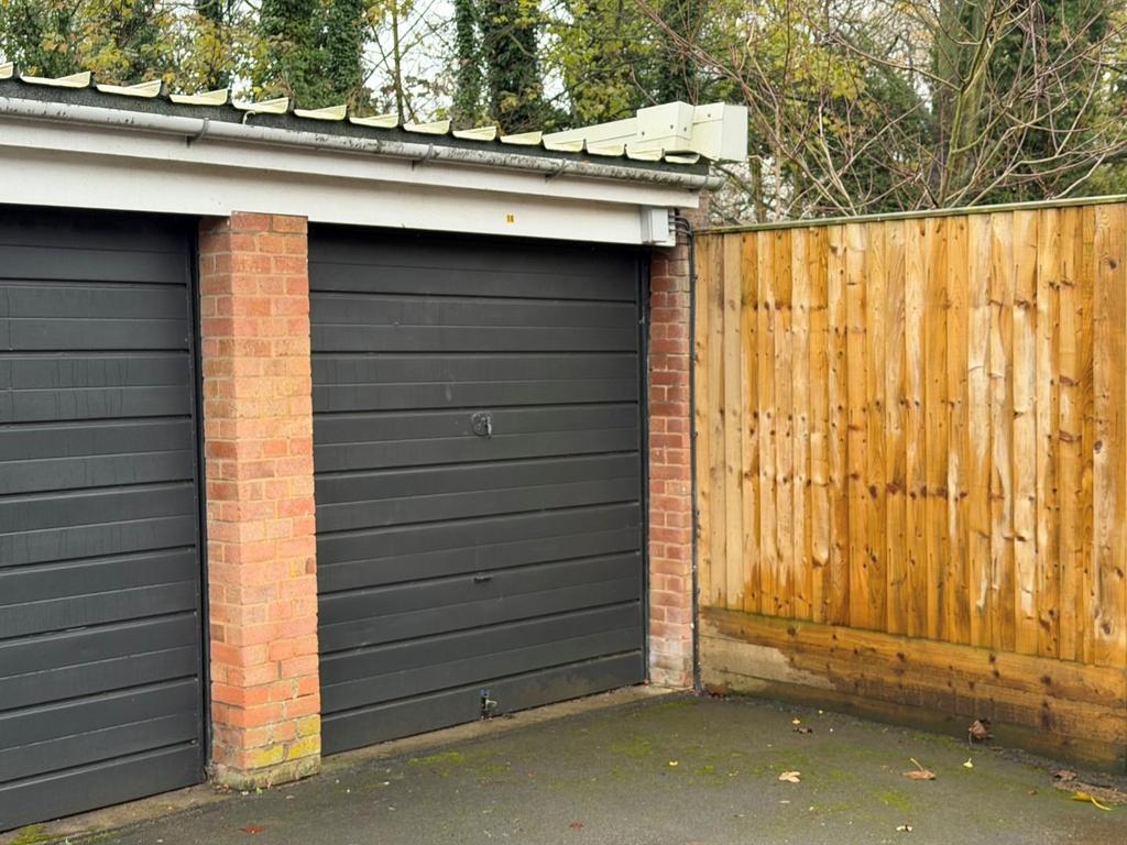Garage.jpg