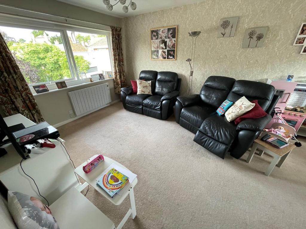 Living Room2.jpg