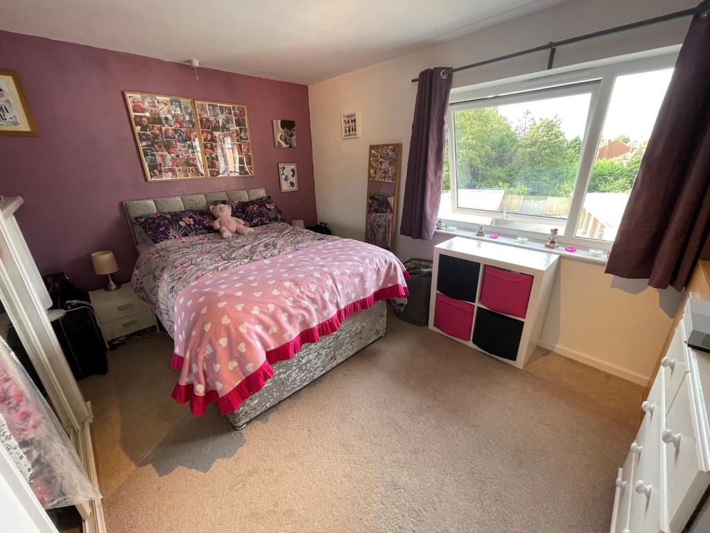 Bedroom One.jpg