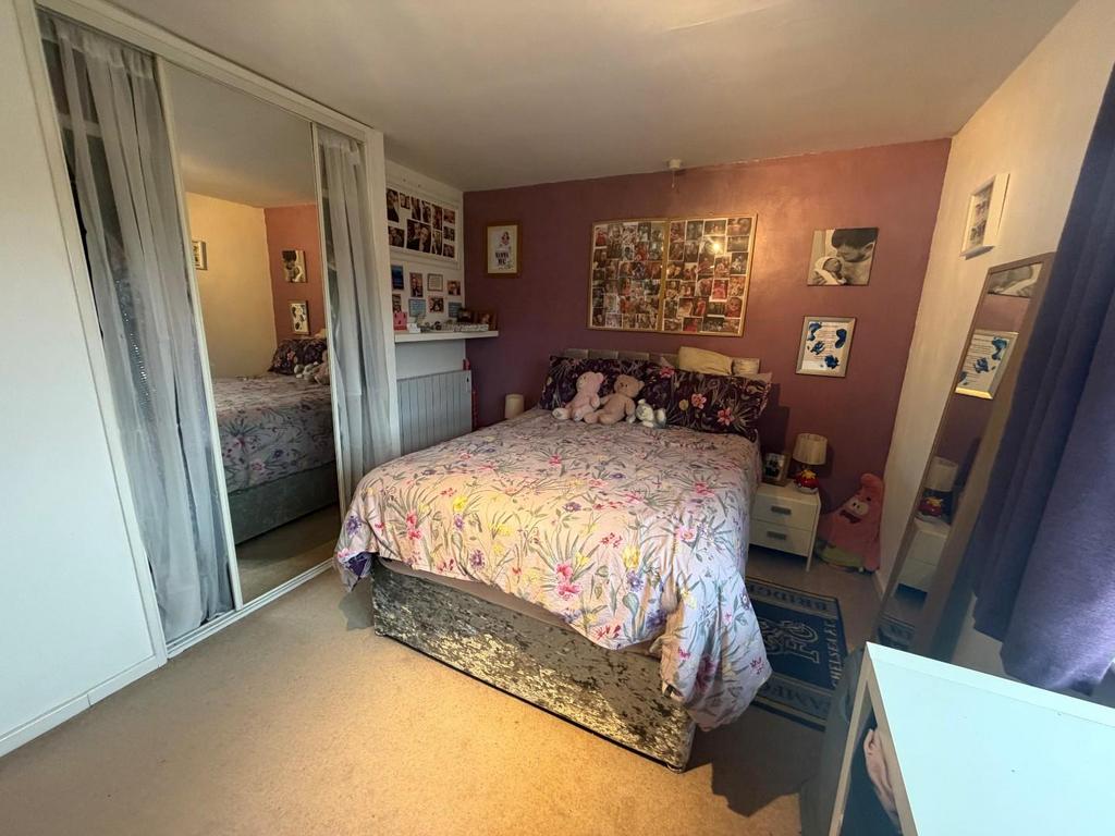 Bedroom Oneb.jpg