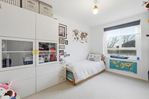 3 bedroom flat for sale, Fellows Road, London, NW3