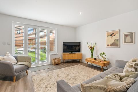 4 bedroom semi-detached house for sale, White Cross Drive, Woolmer Green, SG3