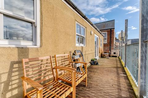 3 bedroom flat for sale, King Street, Great Yarmouth