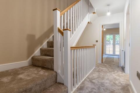 3 bedroom semi-detached house for sale, Oakwell Place, Leeds LS8