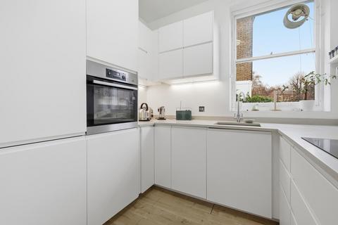 2 bedroom flat for sale, Parkhill Road, Belsize Park, London, NW3