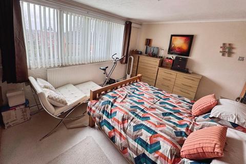 2 bedroom apartment for sale, Remburn Gardens, Warwick