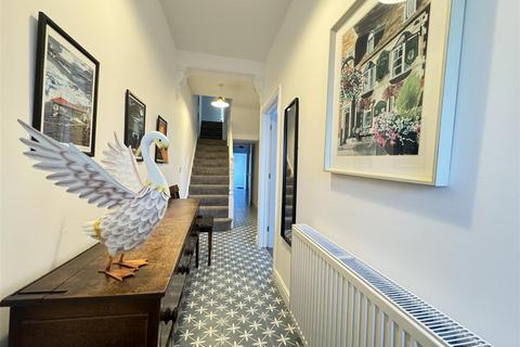 4 bedroom terraced house for sale, Pwllhobi, Llanbadarn Fawr