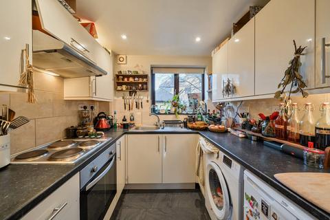 1 bedroom apartment for sale, Linwood Close, London