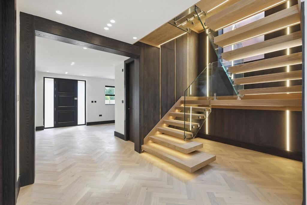 3 NEW Luxury Homes The Pipers Pipers Green Lane E