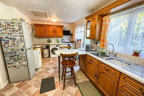 undefined, Main Road, Brookville IP26