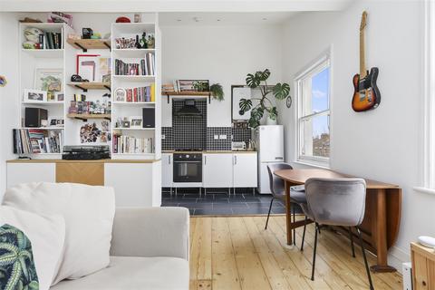 1 bedroom flat for sale, Hanley Road, Finsbury Park