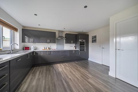 4 bedroom detached house for sale, Waterloo Gardens, Torrington EX38